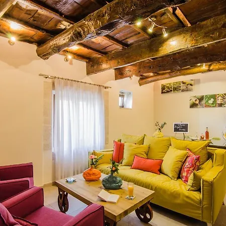 Angelos House & Hammam Vila