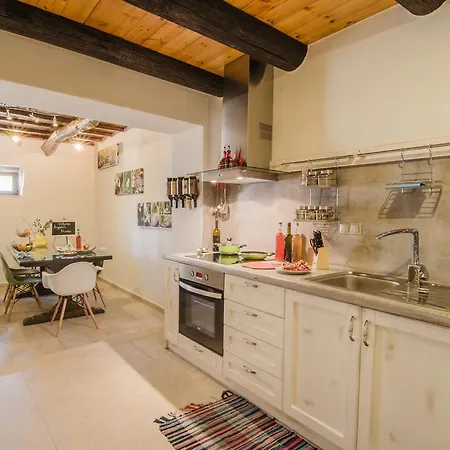 Angelos House & Hammam Vila *